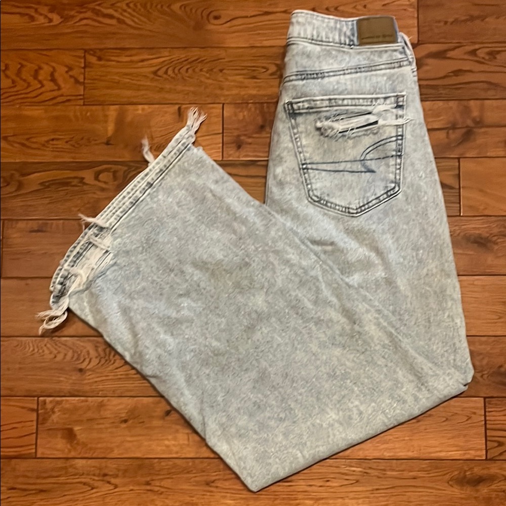 AE Dreamy Drape Stretch Super High-Waisted Baggy Wide-Leg Jean, Women’s Size 4